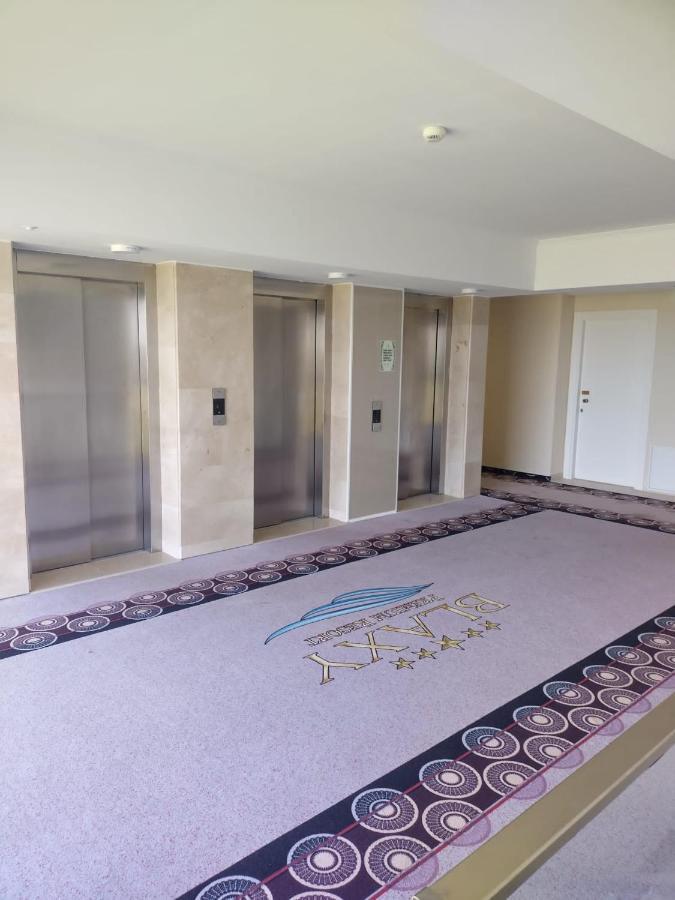 Blaxy Resort Stefi Cu Acces La Piscine Gratuit Douăzeci şi Trei August Extérieur photo