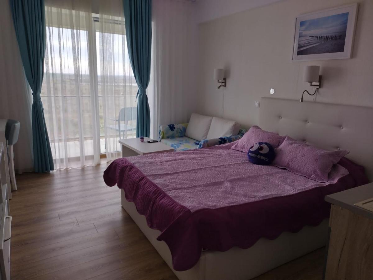 Blaxy Resort Stefi Cu Acces La Piscine Gratuit Douăzeci şi Trei August Extérieur photo